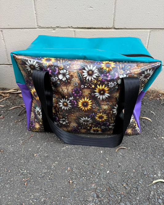pvc MEDIUM overnight bag - Rustic daisies