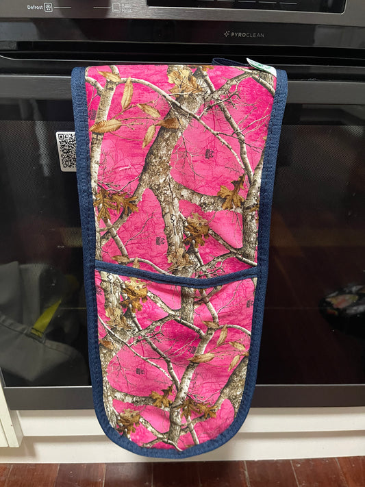 Ready made oven mitt - Realtree camo pink